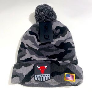 NBA CHICAGO BULLS USA FLAG CAMO BEANIE